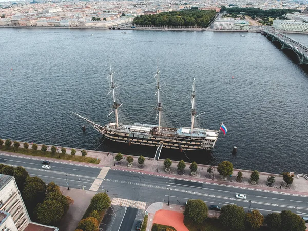 Aerialphoto fragata vintage velero. San Petersburgo, Rusia. Flatley. — Foto de Stock