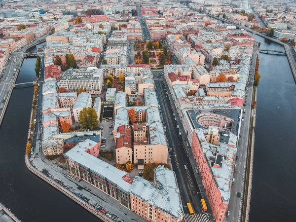 Letecký výhled Zahradní ulice, střechy historických domů v centru města. Petrohrad, Rusko. — Stock fotografie