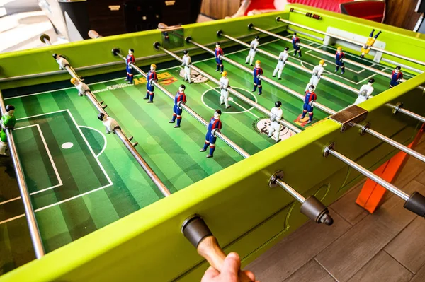 Futbolín en la zona de juegos del centro comercial Siam Mall. 07.01.2020 Tenerife, Islas Canarias —  Fotos de Stock