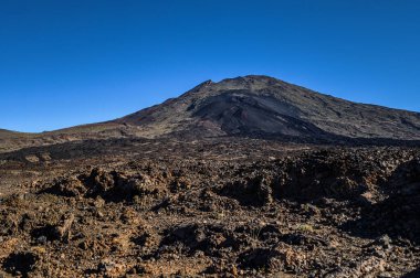 Voolkanik lav tarafından yapılmış kaya oluşumları. Teide Ulusal Parkı. Tenerife, Kanarya Adaları