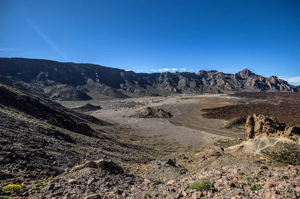 Formaciones rocosas hechas por lava voolcanica. Parque Nacional del Teide. Tenerife, Islas Canarias — Foto de Stock