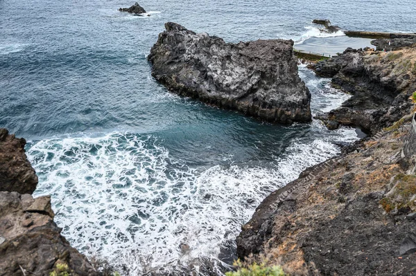 Krajobraz Wybrzeża Wulkanicznego Ocean Atlantycki Wybiórcze Skupienie Los Gigantes Teneryfa — Zdjęcie stockowe