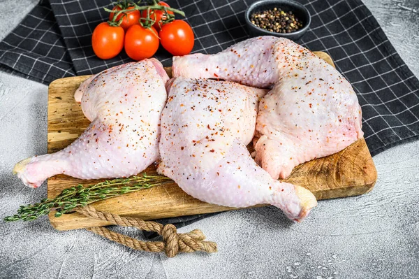 Raw Chicken Drumsticks Thighs Fresh Herbs Cooking Gray Background Top — Stock Photo, Image