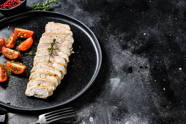 Gegrilltes Hühnerfilet Mit Frischem Salat Gesunde Ernährung Schwarzer Hintergrund Ansicht — Stockfoto