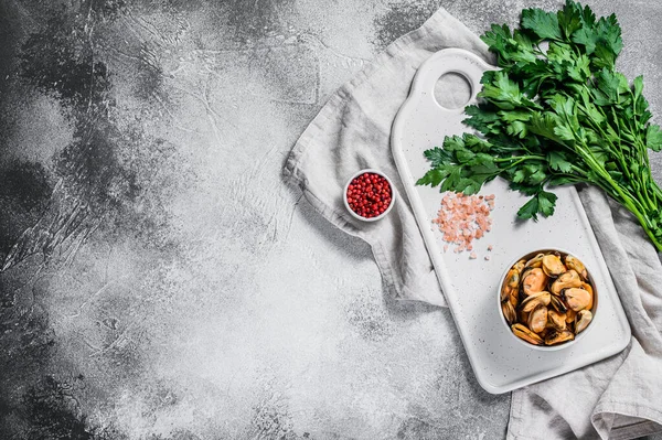 Carne Fresca Mejillón Crudo Una Tabla Picar Mariscos Saludables Fondo —  Fotos de Stock