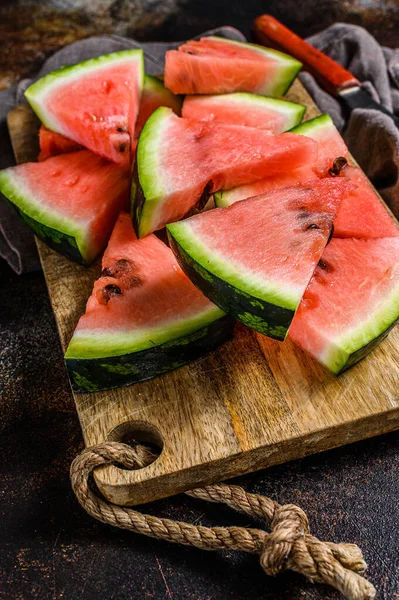 Slices Ripe Watermelon Wooden Cutting Board Selective Focus — Stock Photo, Image