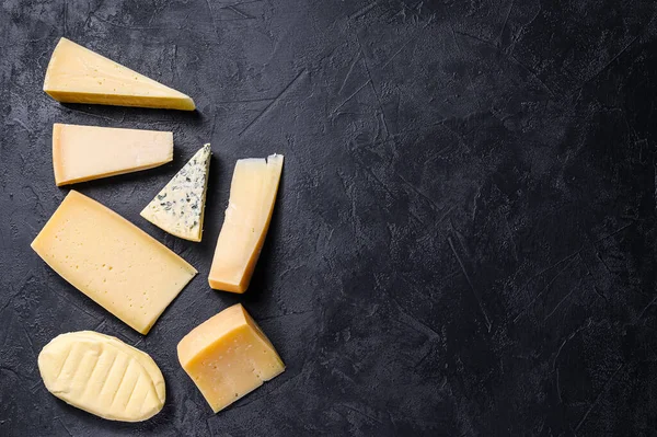 Verschiedene Arten Von Köstlichem Käse Schwarzer Hintergrund Ansicht Von Oben — Stockfoto