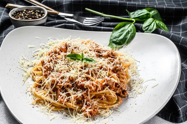 Bolonhesa Massa Italiana Espaguete Com Carne Molho Tomate Uma Chapa — Fotografia de Stock