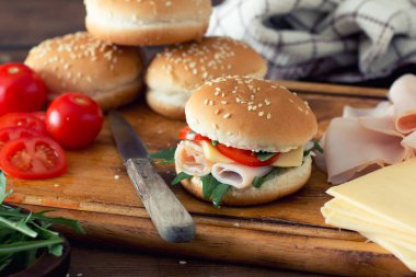 jambon ile sandviçler