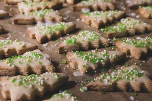 Weihnachtsplätzchen backen — Stockfoto