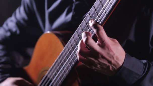 Músico Toca Guitarra Close Cordas Guitarra Fretboard — Vídeo de Stock