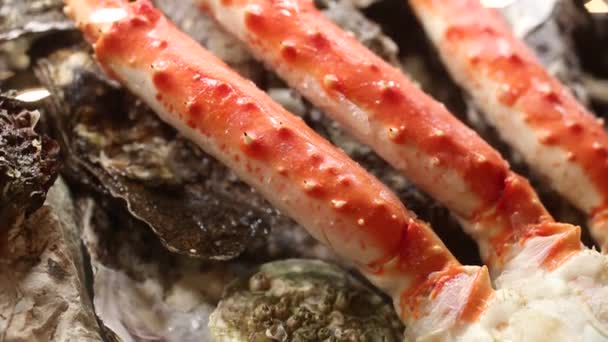 Устрицы Крабы Пластины Крупным Планом Макро Вид Timelapse Seafood — стоковое видео