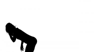 Beyaz arka planda siyah bir siluet, enerjik dans salonu, sokak dansı, Latin dansı, orta boy uzun çekim yapan güzel bir kız. 