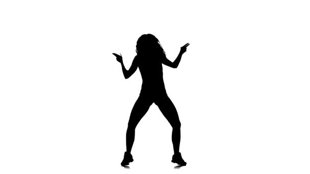 Черный Силуэт Белом Фоне Молодая Красивая Женщина Энергично Танцует Танцевальный — стоковое видео