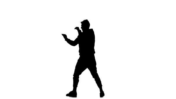 Черный Силуэт Белом Фоне Молодой Энергичный Парень Танцует Хип Хоп — стоковое видео