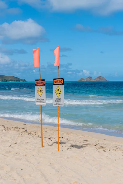 Война Сильные Предупредительные Знаки Пляже Вайманало Оаху Гавайи — стоковое фото