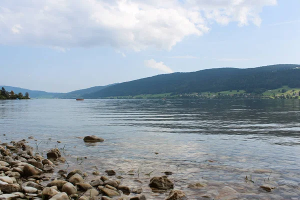 "Lac de Joux» σε Ελβετικές Άλπεις — Φωτογραφία Αρχείου