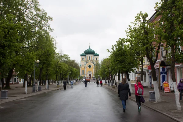 GATCHINA, RÚSSIA - 31 de maio de 2017: A rua principal . — Fotografia de Stock