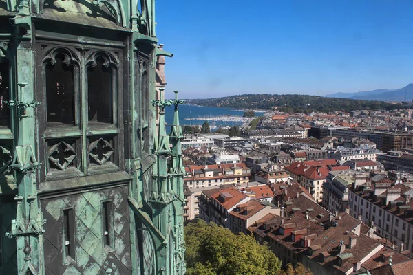 GENÈVE, SUISSE - 14 SEPTEMBRE - Vue de la ville depuis un hei — Photo