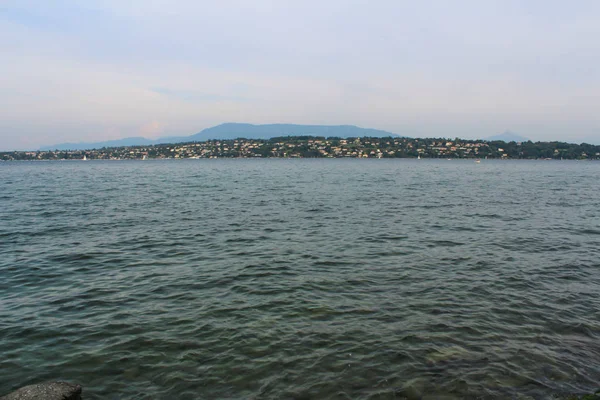 Segling vid Genèvesjön, Schweiz — Stockfoto