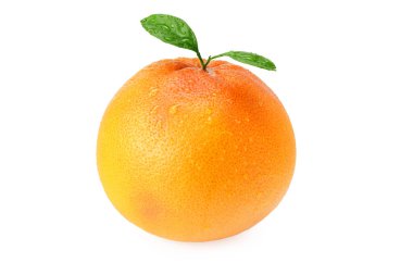 Beyaz arkaplanda yeşil yapraklı greyfurt