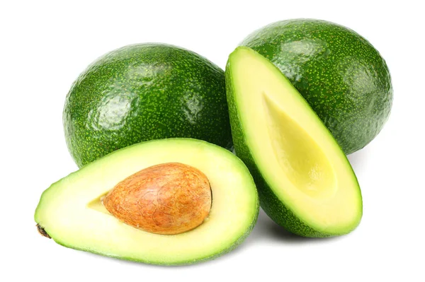 Verse Avocado Met Plakjes Geïsoleerd Een Witte Achtergrond — Stockfoto