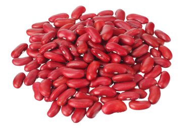 Beyaz zemin üzerinde kırmızı böbrek fasulyesi izole