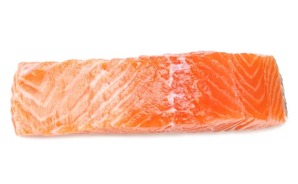 红鱼生鲑鱼片在白色背景上分离 顶部视图 — 图库照片