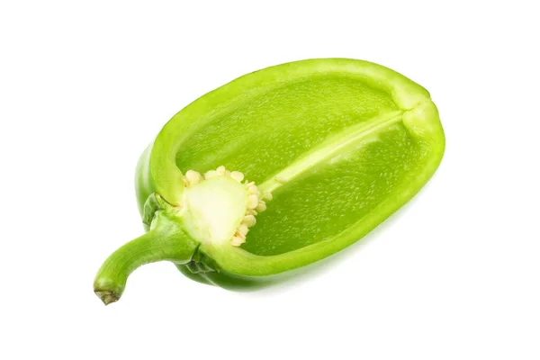 Geschnittene Scheiben Grüne Paprika Isoliert Auf Weißem Hintergrund — Stockfoto