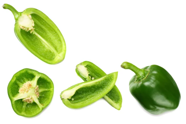 Zelená Sladká Paprika Plátky Izolované Bílém Pozadí Horní Pohled — Stock fotografie