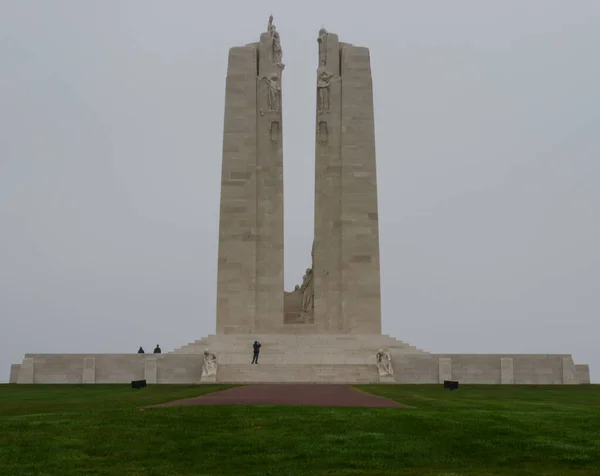 Vimy Ridge, Arras, Fransa: 19 Kasım 2012: Vimy Ridge Kanada Ulusal Anıtı, 1. Dünya Savaşı 'nda öldürülen Kanadalı Sefer Gücü' nün 11 binden fazla askerinin anısına yapıldı.. 