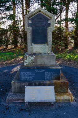 Greenfield, Flintshire, İngiltere; Mar 26 2019; The Greenfield War Memorial, 1. ve 2. dünya savaşlarında ölen yerel adamları anmaktadır. Memorial Gardens, Rıhtım Yolu 'nda duruyor..