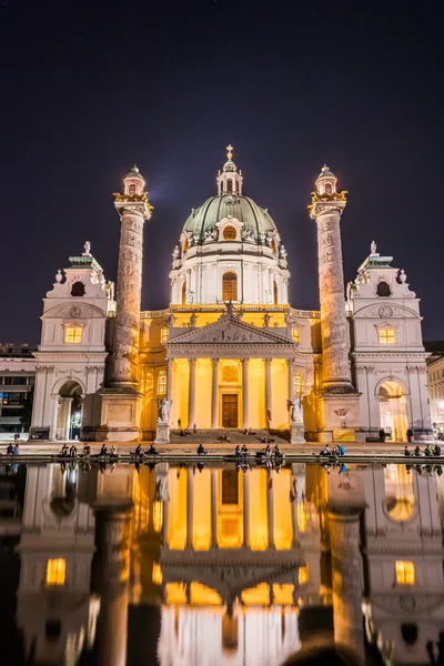 Karlskirche vagy Szent Charless templom — Stock Fotó