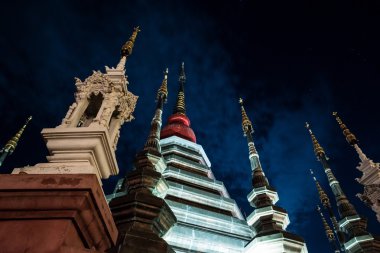 Chiang Mai, Tayland bir tapınağın gece görünümü