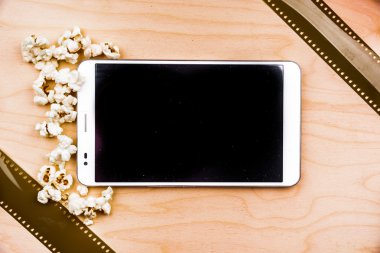 Tablet PC'de öznitelikleri sinema ile ahşap.
