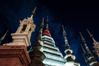 Chiang Mai, Tayland bir tapınağın gece görünümü