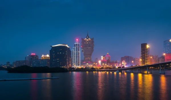 Silhuett av Macau city på Nam Van Lake — Stockfoto
