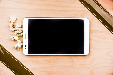 Tablet PC'de öznitelikleri sinema ile ahşap.