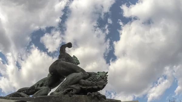 Estatua de la libertad en la colina de Gellert en Budapest en Hungría — Foto de Stock