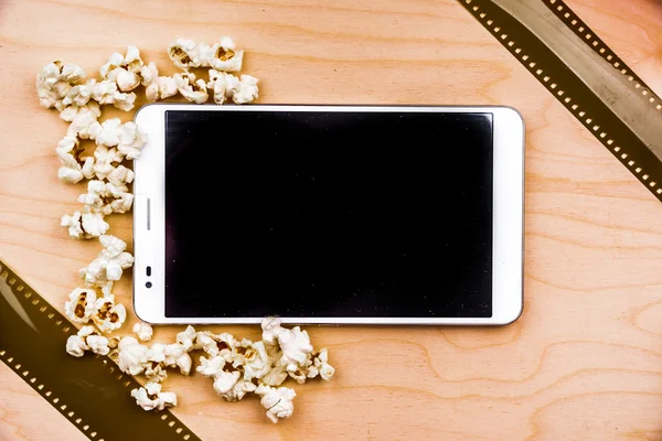 Tablet PC'de öznitelikleri sinema ile ahşap.