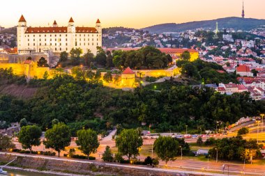 Slovak Cumhuriyeti'nin başkenti Bratislava castle.