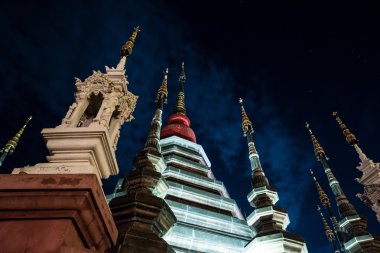 Chiang Mai, Tayland bir tapınağın gece görünümü