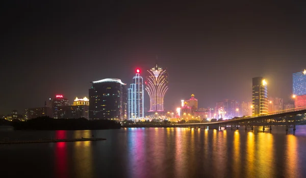 Skyline de la ciudad de Macao en Nam Van Lake — Foto de Stock