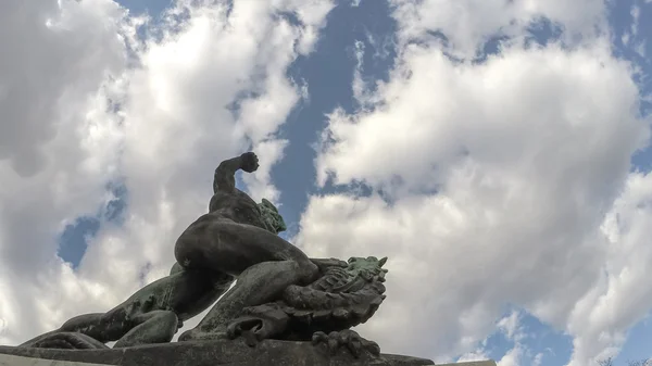 Liberty statue on Gellert hill in Budapest in Hungary — Stock Photo, Image