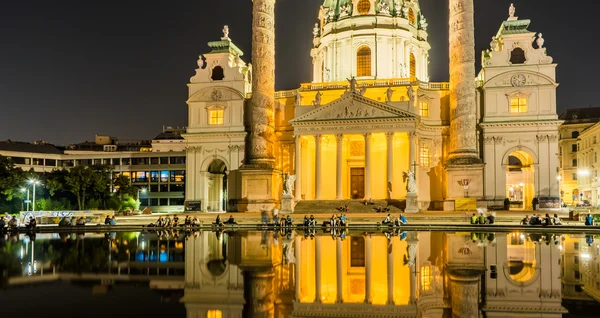 Karlskirche vagy Szent Charless templom — Stock Fotó