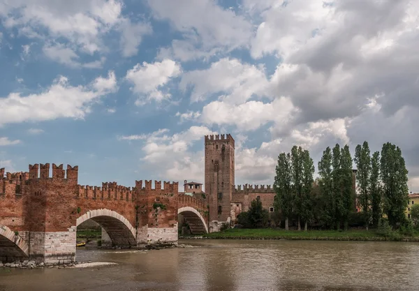 Ponte Scaligero Ortaçağ taş köprü