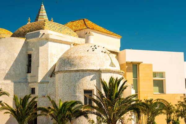 Beautiful view of Cadiz with cathedral and Iglesia Santa Cruz — Stock Photo, Image