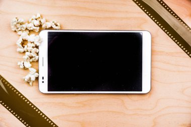 Tablet PC'de öznitelikleri sinema ile ahşap.