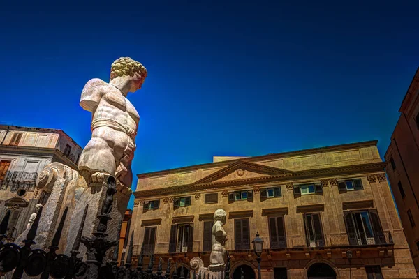 Ünlü Barok Piazza Pretoria, Palermo, Sicilya yazıklar Çeşmesi — Stok fotoğraf