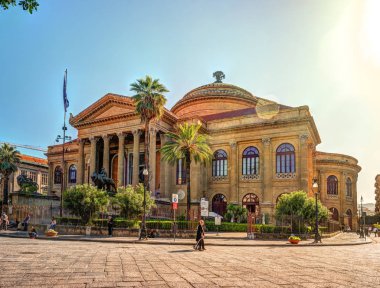 Ünlü Teatro Massimo Palermo